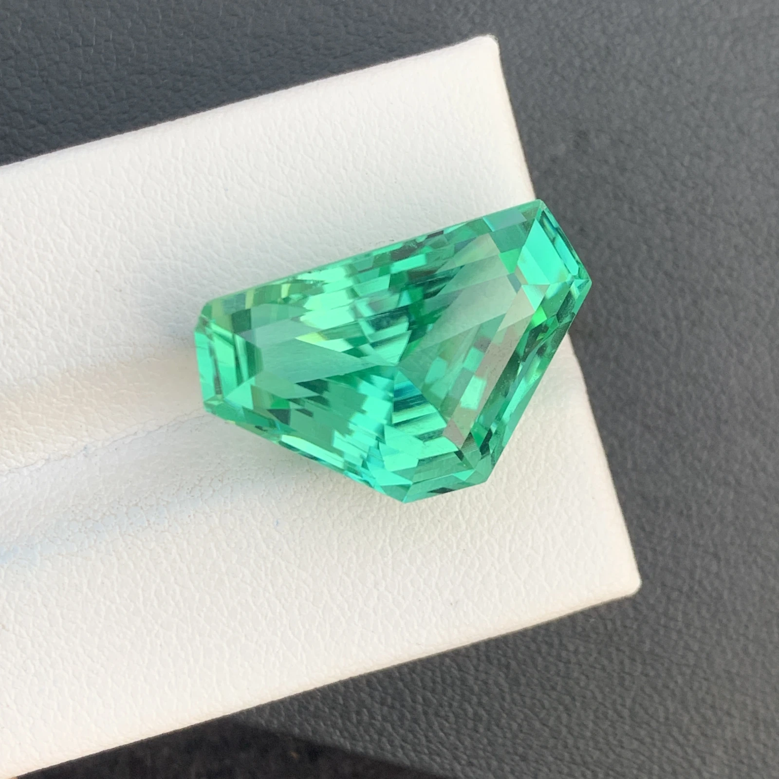 22.78ct Natural Radiated Green Kunzite Faceted Fancy Shape Loose Gemstone — view 2